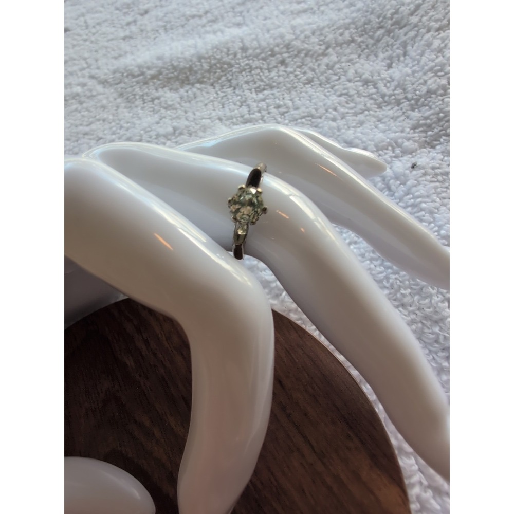 VINTAGE SOLID  10K WHITE GOLD ENGAGEMENT RING‎ SIZE 5